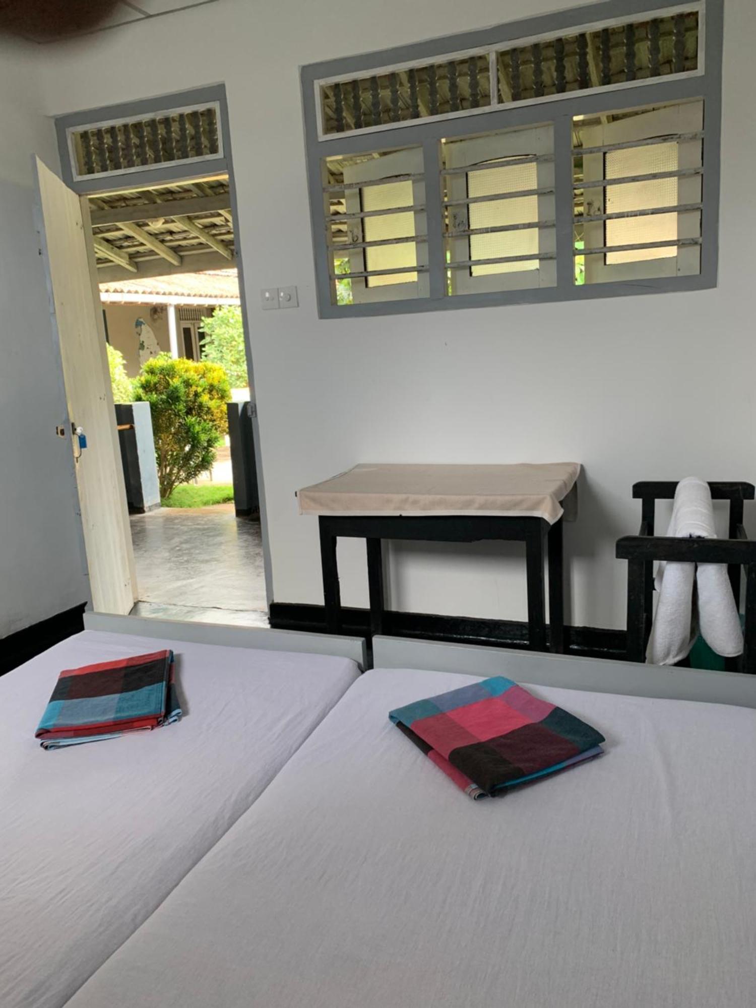 Flexi Lodge Negombo Exterior photo