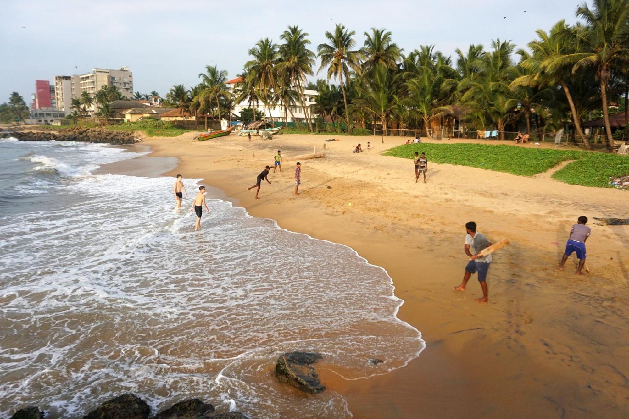 Flexi Lodge Negombo Exterior photo